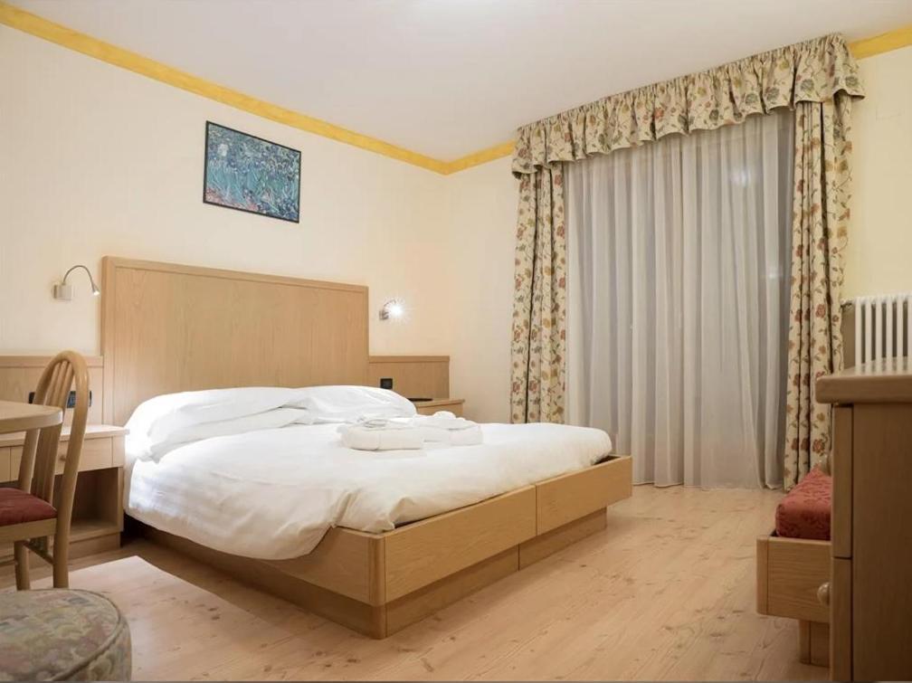 Hotel Crepei Pozza di Fassa Exterior foto