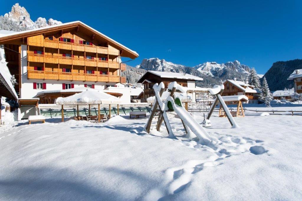 Hotel Crepei Pozza di Fassa Exterior foto
