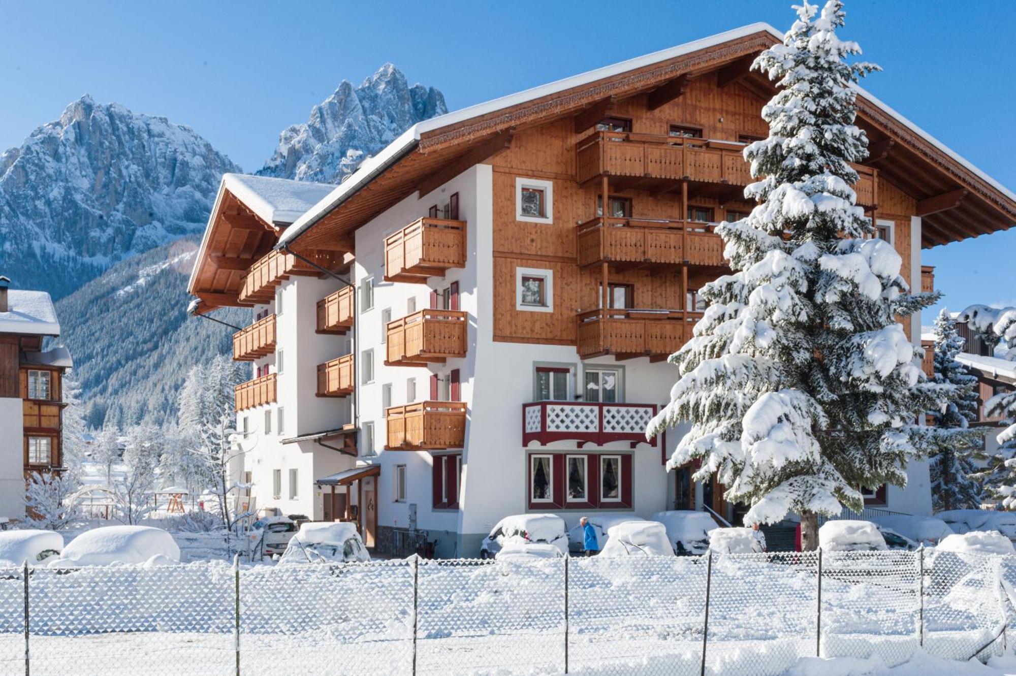 Hotel Crepei Pozza di Fassa Exterior foto